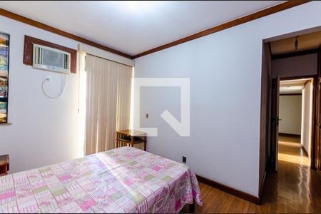 Apartamento à venda com 210m², 4 quartos e 2 vagas Apartamento à venda com 210m², 4 quartos e 2 vagasSuíte 2