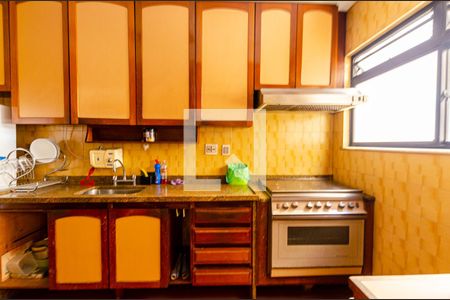 Apartamento à venda com 210m², 4 quartos e 2 vagas Apartamento à venda com 210m², 4 quartos e 2 vagasCozinha