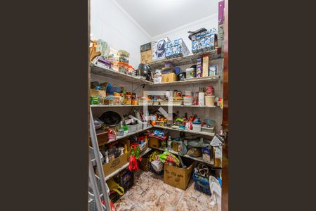 Casa à venda com 310m², 3 quartos e 6 vagasDespensa