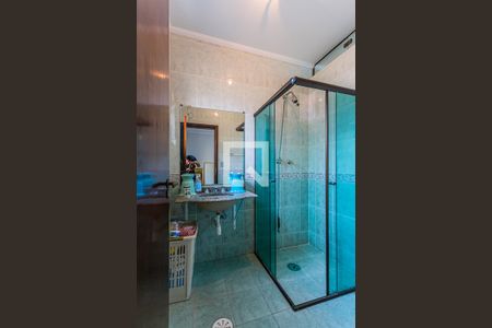 Casa à venda com 310m², 3 quartos e 6 vagasBanheiro da Suite 1