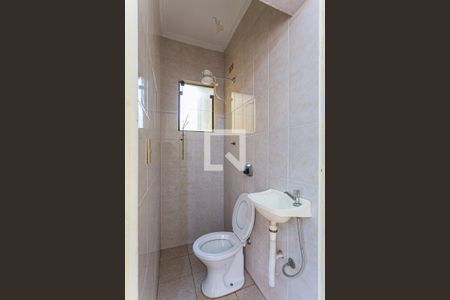 Casa à venda com 310m², 3 quartos e 6 vagasBanheiro da Edicula