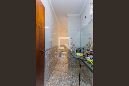 Casa à venda com 310m², 3 quartos e 6 vagasBanheiro da Suite Master