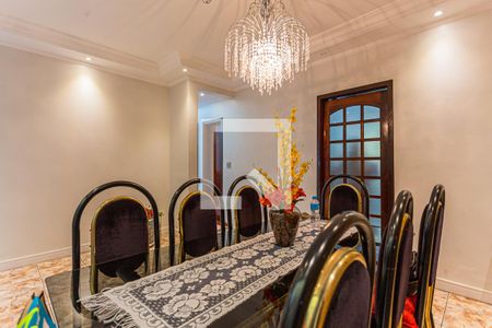 Casa à venda com 310m², 3 quartos e 6 vagasSala de Jantar