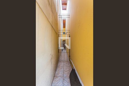 Casa à venda com 310m², 3 quartos e 6 vagasCorredor Externo