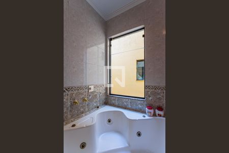 Casa à venda com 310m², 3 quartos e 6 vagasBanheiro da Suite Master