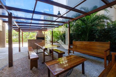 Apartamento para alugar com 140m², 3 quartos e 2 vagas Apartamento para alugar com 140m², 3 quartos e 2 vagasÁrea comum - Churrasqueira