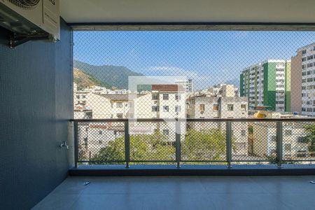 Apartamento para alugar com 140m², 3 quartos e 2 vagas Apartamento para alugar com 140m², 3 quartos e 2 vagasSala Varanda