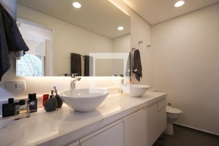 Apartamento à venda com 116m², 2 quartos e 1 vaga Apartamento à venda com 116m², 2 quartos e 1 vagaBanheiro da Suíte