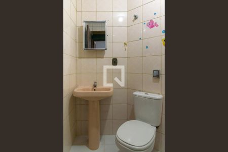 Banheiro de apartamento à venda com 1 quarto, 48m² em Jardim São Vicente, Campinas