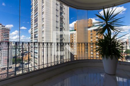 Apartamento à venda com 320m², 3 quartos e 3 vagasSacada