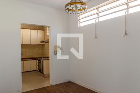 Casa à venda com 250m², 3 quartos e 4 vagasCopa