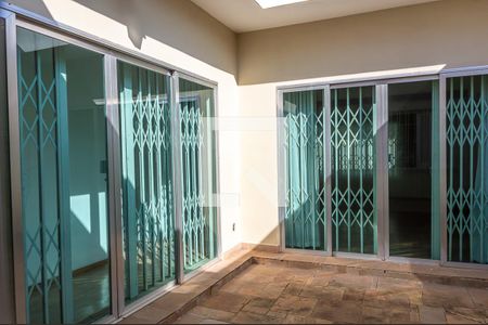 Casa à venda com 250m², 3 quartos e 4 vagasJardim