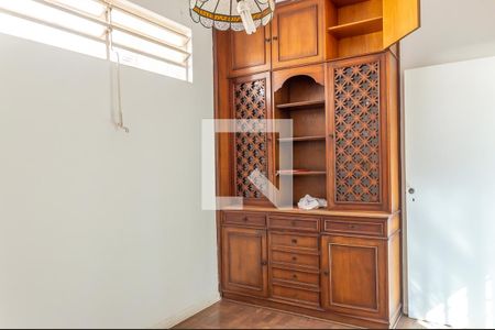 Casa à venda com 250m², 3 quartos e 4 vagasCopa