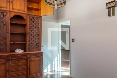 Casa à venda com 250m², 3 quartos e 4 vagasCopa