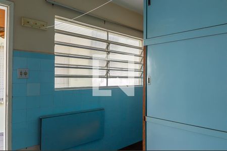 Casa à venda com 250m², 3 quartos e 4 vagasÁrea de Serviço