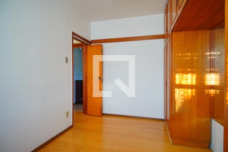 Quarto 2 de apartamento à venda com 2 quartos, 65m² em Sarandi, Porto Alegre
