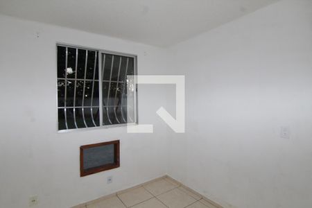 Quarto 1 de apartamento para alugar com 2 quartos, 56m² em Vigário Geral, Rio de Janeiro