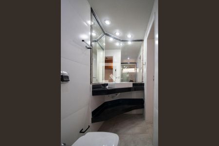 Apartamento para alugar com 85m², 3 quartos e 1 vaga Apartamento para alugar com 85m², 3 quartos e 1 vagaBanheiro da suíte