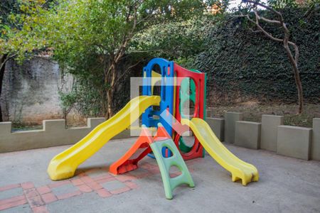 Apartamento à venda com 132m², 4 quartos e 2 vagas Apartamento à venda com 132m², 4 quartos e 2 vagasPlayground