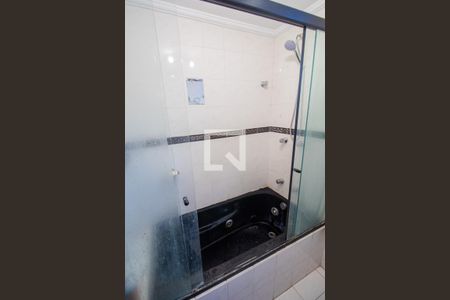 Apartamento à venda com 132m², 4 quartos e 2 vagas Apartamento à venda com 132m², 4 quartos e 2 vagasBanheiro da Suíte