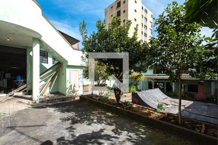 Casa à venda com 820m², 3 quartos e 5 vagas Casa à venda com 820m², 3 quartos e 5 vagasÁrea comum