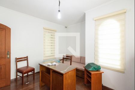 Casa à venda com 820m², 3 quartos e 5 vagas Casa à venda com 820m², 3 quartos e 5 vagasQuarto 3