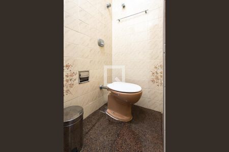 Casa à venda com 820m², 3 quartos e 5 vagas Casa à venda com 820m², 3 quartos e 5 vagasBanheiro extra