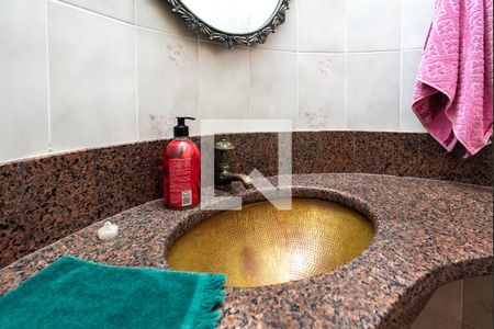 Casa à venda com 820m², 3 quartos e 5 vagas Casa à venda com 820m², 3 quartos e 5 vagasLavabo