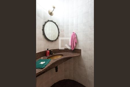 Casa à venda com 820m², 3 quartos e 5 vagas Casa à venda com 820m², 3 quartos e 5 vagasLavabo