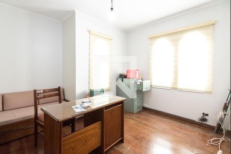 Casa à venda com 820m², 3 quartos e 5 vagas Casa à venda com 820m², 3 quartos e 5 vagasQuarto 3