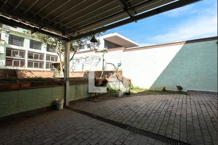 Casa à venda com 820m², 3 quartos e 5 vagas Casa à venda com 820m², 3 quartos e 5 vagasÁrea comum