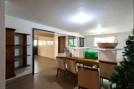 Casa à venda com 820m², 3 quartos e 5 vagas Casa à venda com 820m², 3 quartos e 5 vagasÁrea comum