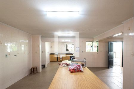 Casa à venda com 820m², 3 quartos e 5 vagas Casa à venda com 820m², 3 quartos e 5 vagasÁrea comum