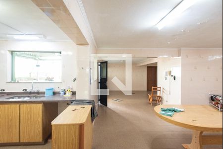 Casa à venda com 820m², 3 quartos e 5 vagas Casa à venda com 820m², 3 quartos e 5 vagasÁrea comum