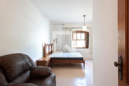 Casa à venda com 820m², 3 quartos e 5 vagas Casa à venda com 820m², 3 quartos e 5 vagasQuarto 2