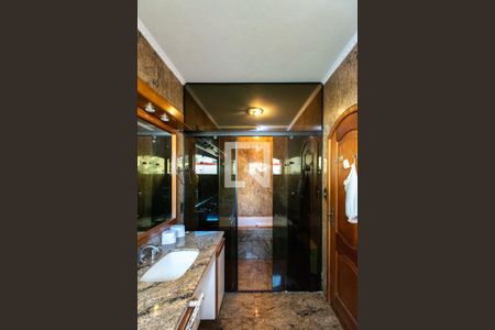 Casa à venda com 820m², 3 quartos e 5 vagas Casa à venda com 820m², 3 quartos e 5 vagasBanheiro do quarto 2