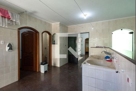 Casa à venda com 820m², 3 quartos e 5 vagas Casa à venda com 820m², 3 quartos e 5 vagasÁrea de Serviço