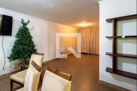 Casa à venda com 820m², 3 quartos e 5 vagas Casa à venda com 820m², 3 quartos e 5 vagasÁrea comum