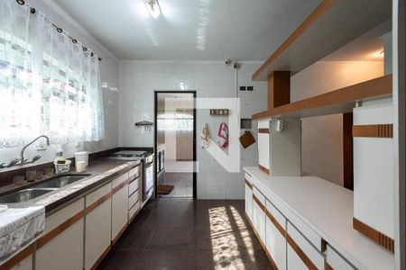 Casa à venda com 820m², 3 quartos e 5 vagas Casa à venda com 820m², 3 quartos e 5 vagasCozinha