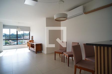 Sala de jantar e estar  de apartamento para alugar com 3 quartos, 82m² em Jardim Botânico, Porto Alegre