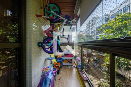 Apartamento à venda com 90m², 3 quartos e 1 vaga Apartamento à venda com 90m², 3 quartos e 1 vagaQuarto 2 Varanda 2