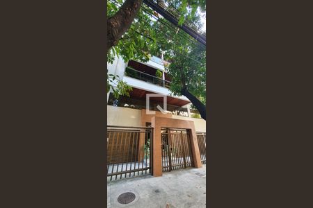 Apartamento à venda com 90m², 3 quartos e 1 vaga Apartamento à venda com 90m², 3 quartos e 1 vagaFachada