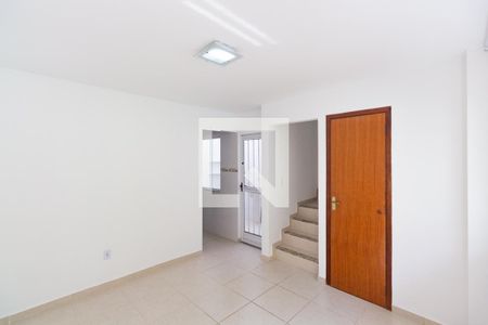 Sala de apartamento à venda com 2 quartos, 65m² em Vila Valqueire, Rio de Janeiro