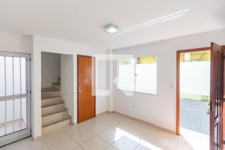Sala de apartamento à venda com 2 quartos, 65m² em Vila Valqueire, Rio de Janeiro