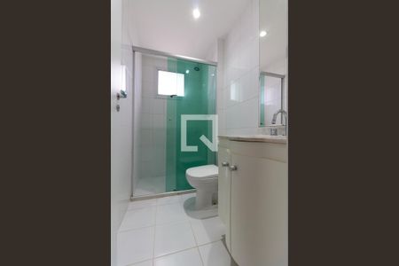 Apartamento à venda com 103m², 2 quartos e 2 vagasBanheiro da Suíte