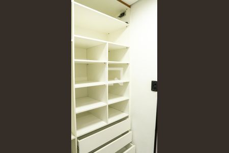 Apartamento à venda com 100m², 2 quartos e sem vagaCloset