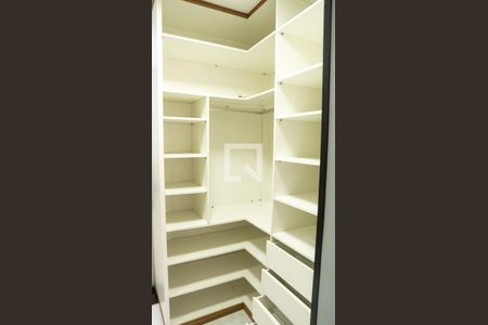 Closet de apartamento à venda com 2 quartos, 100m² em Campos Elíseos, São Paulo
