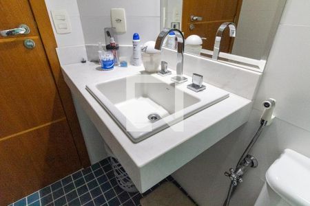 Casa à venda com 302m², 4 quartos e 4 vagasBanheiro da Suíte 2