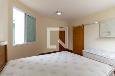 Casa à venda com 302m², 4 quartos e 4 vagasSuíte 1