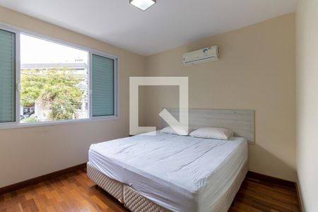 Casa à venda com 302m², 4 quartos e 4 vagasSuíte 2